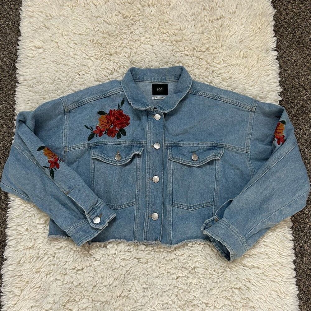 BDG Boho Embroidered Cropped Denim Jacket Women’s Size Large